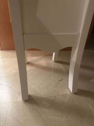 Cajonera alta vintage blanca estilo provenzal