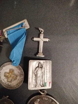 Lote religioso antiguo