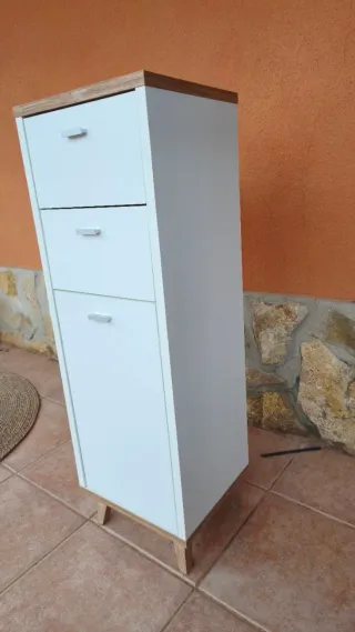 Mueble de baño blanco