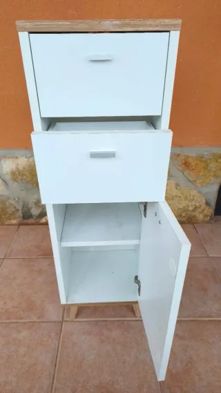 Mueble de baño blanco