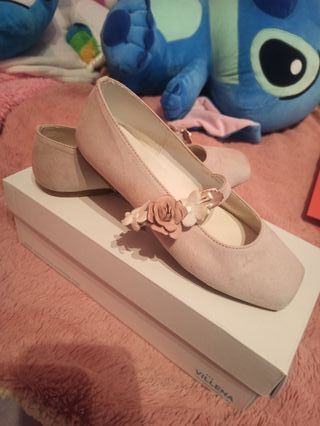 Vestido de Comunión Blanco roto A prueba.