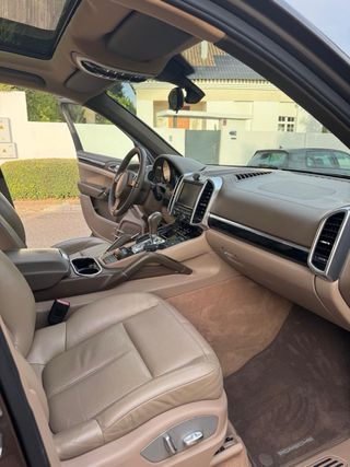 Porsche Cayenne 2016