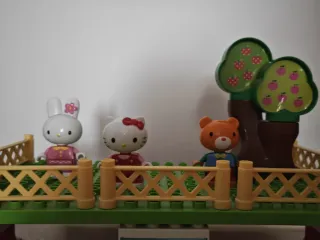 Casa Hello Kitty 3 plantas