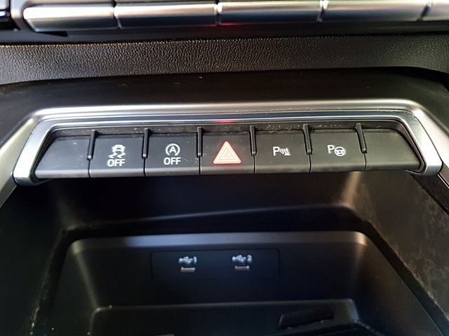 Audi A3 Sportback, CARPLAY, 6 velocidades...