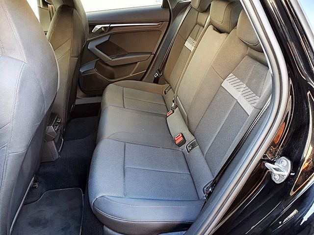 Audi A3 Sportback, CARPLAY, 6 velocidades...