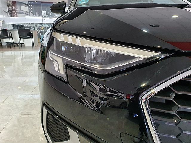 Audi A3 Sportback, CARPLAY, 6 velocidades...