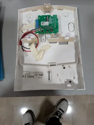 Central de Alarma Paradox MG 5050 + Accesorios