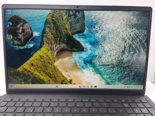 Portátil Dell Vostro Negro