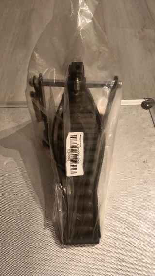 Pedal de Bombo nuevo sin abrir sin marca