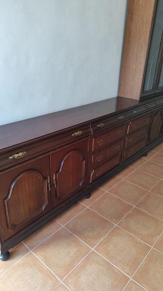 URGE!! Mueble de salón + Mesa + Vitrina madera