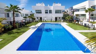 Casa adosada en alquiler en Río Real en Marbella