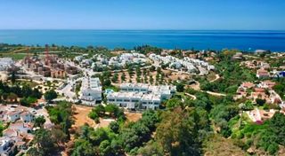 Casa adosada en alquiler en Río Real en Marbella