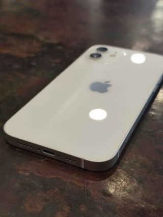 iPhone 12 64GB White Seminuevo