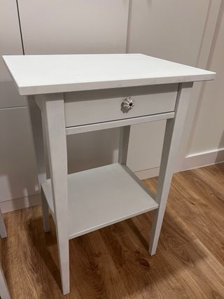 Mesitas de noche Ikea