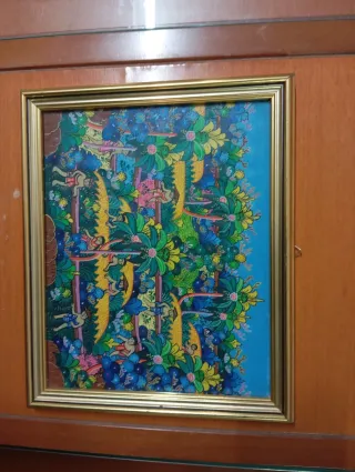 Quadro decorativo con cornice dorata