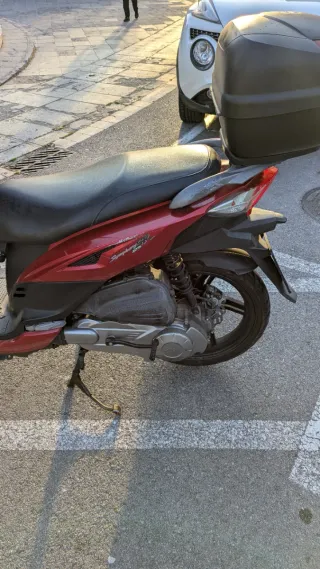 Moto Sym Symphony 125cc Roja