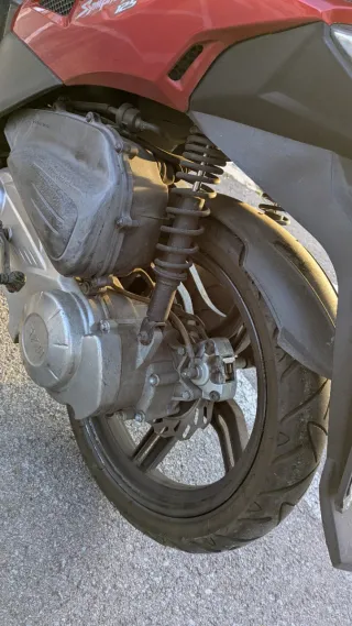 Moto Sym Symphony 125cc Roja