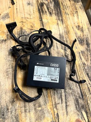 Fuente de Alimentación Corsair CV650 650W