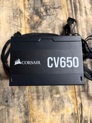 Fuente de Alimentación Corsair CV650 650W