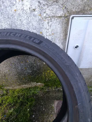 Neumáticos Michelin 215/40 ZR17