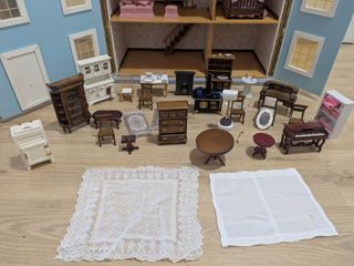 Casa de muñecas clásica azul y marrón