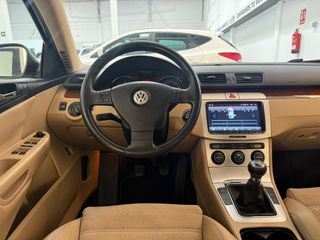 Volkswagen Passat 2.0 TDI 140cv DPF Highline