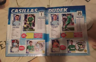 Álbum Real Madrid 2010-2011 Panini COMPLETO