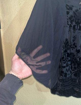 Blusa Negra Tul Talla M