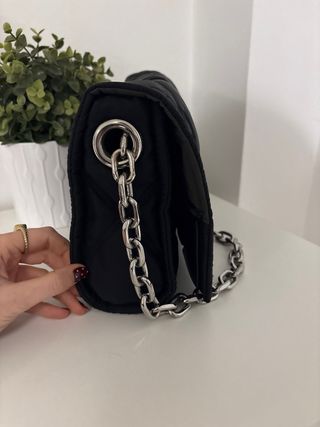 Bolso Bimba y Lola Negro Acolchado Cadena