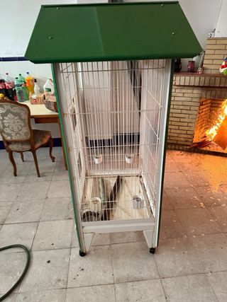 Jaula para loros grande blanca y verde