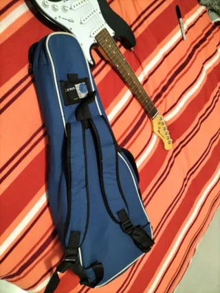 Guitarra Eléctrica Infantil + Funda