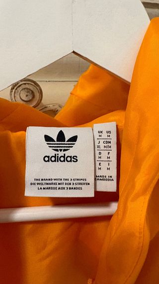 Chaqueta Adidas con capucha Talla M Naranja