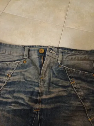 Gonna jeans corta sopra il ginocchio