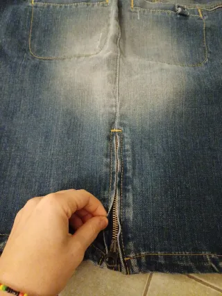 Gonna jeans corta sopra il ginocchio