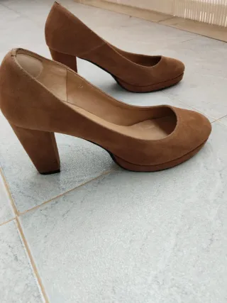 Zapatos de tacón marrones talla 38