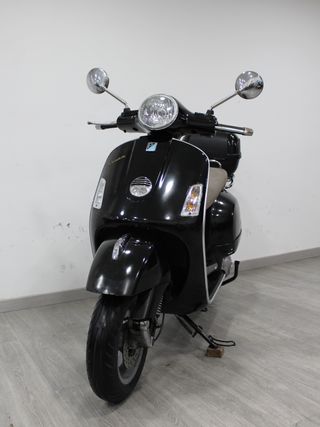 Vespa Gts 250