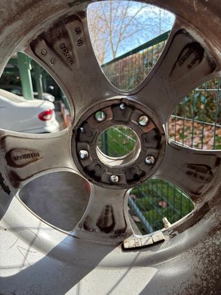 4 Ruedas Pirelli neumáticos