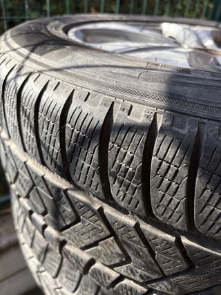 4 Ruedas Pirelli neumáticos