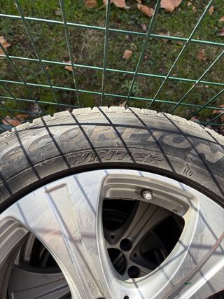 4 Ruedas Pirelli neumáticos