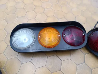 2 Pilotos Traseros Pegaso (3 Lentes)