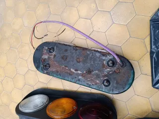 2 Pilotos Traseros Pegaso (3 Lentes)