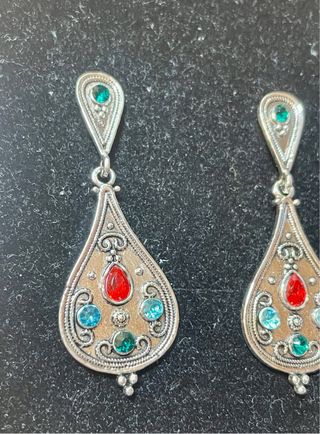 Pendientes vintage lágrima con piedras