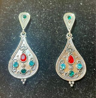 Pendientes vintage lágrima con piedras