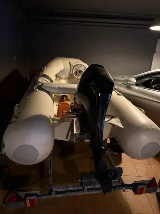 Barco Zodiac 310 Suzuki 20cv4T powertrim remolque