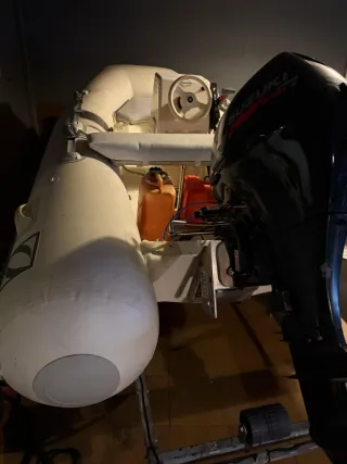 Barco Zodiac 310 Suzuki 20cv4T powertrim remolque