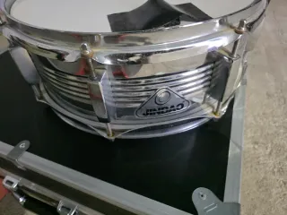 Caja de batería acústica cromada