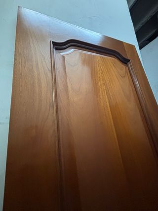 Puerta de madera interior