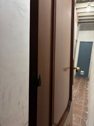 Puerta de madera interior