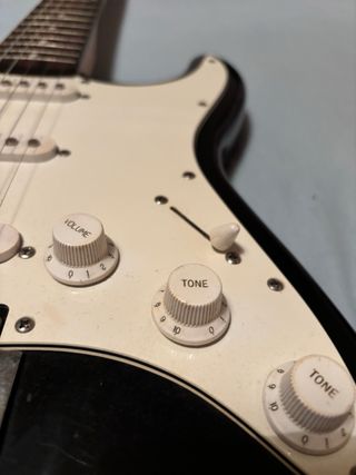 Guitarra Eléctrica Negra Academy