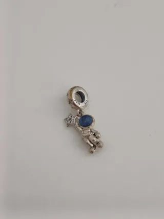 Pandora Astronauta con Estrella Charm Plata